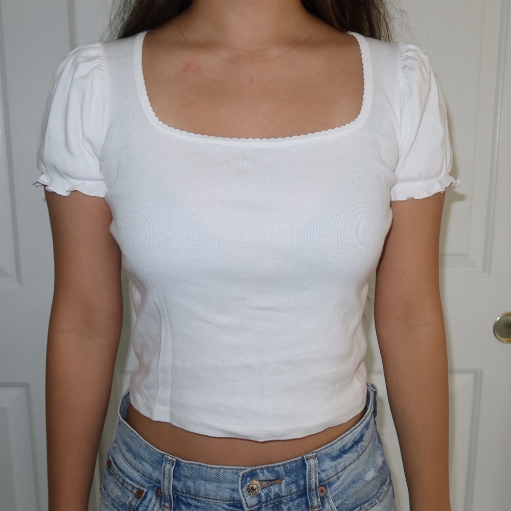 Brandy Melville, white T-shirt ￼